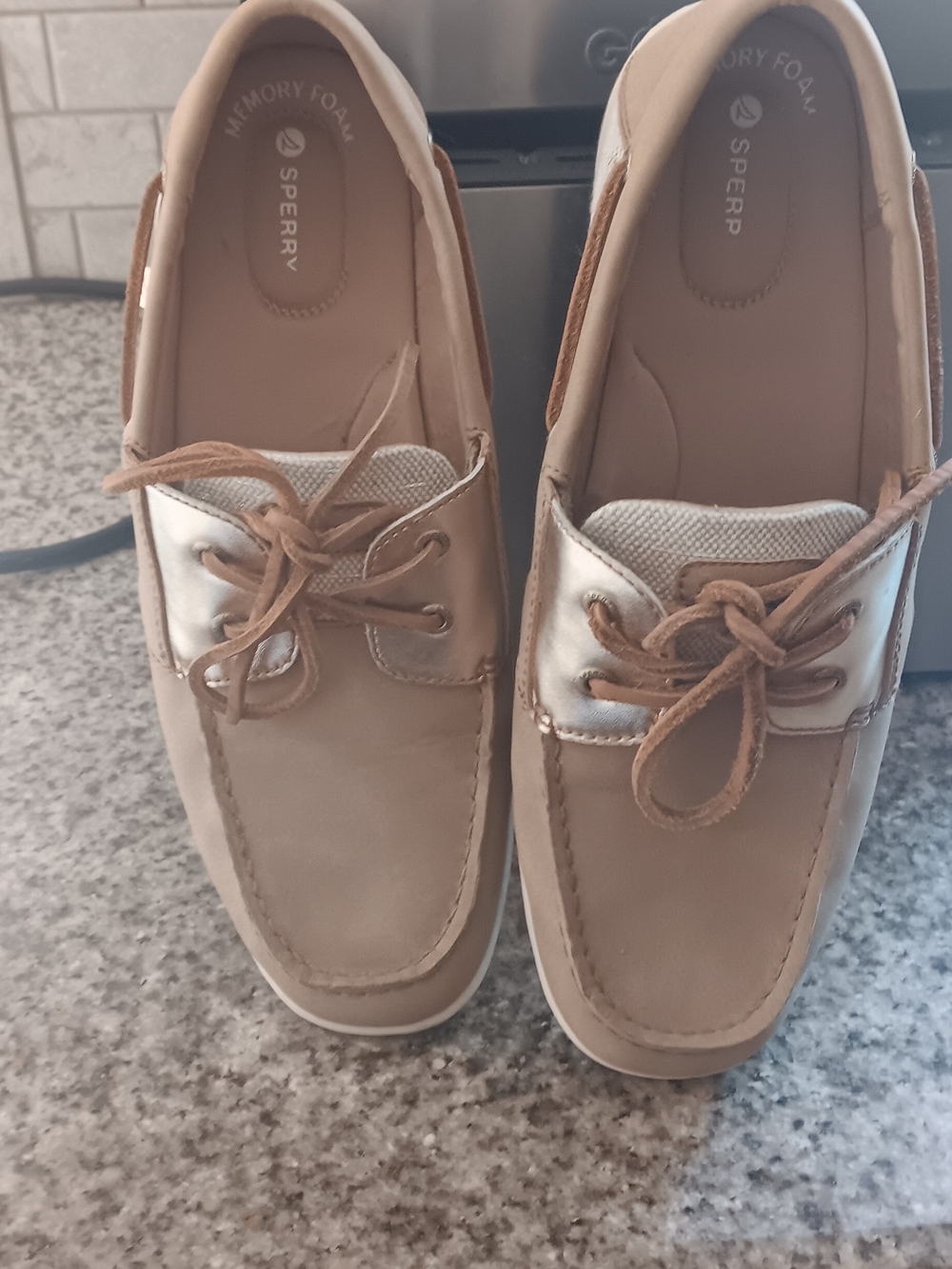 Sperry Whalefish Womens Boat Tan Boat Shoes with Metallic Accent Size 9.5